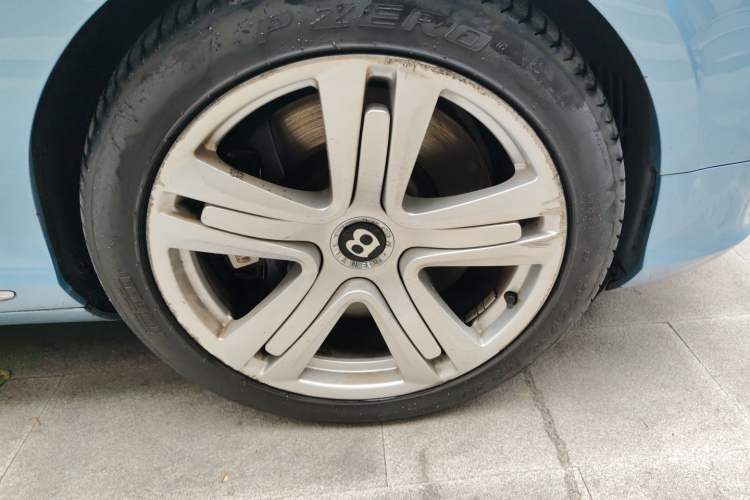 Used Bentley Continental 2012 6.0T GT W12 Right Front Wheel Hub