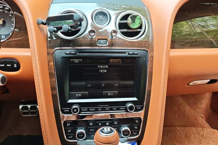 Used Bentley Continental 2012 4.0T GT V8 Audio And AC Panel