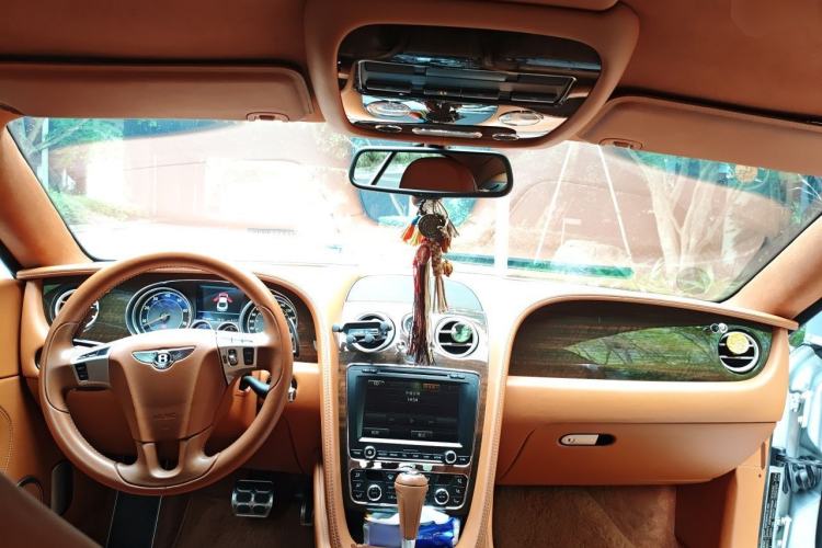 Used Bentley Continental 2012 4.0T GT V8 Center Console