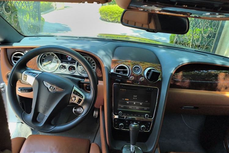 Used Bentley Continental 2012 6.0T GT W12 Center Console