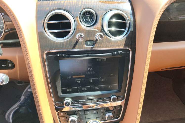 Used Bentley Continental 2012 4.0T GT V8 Audio And AC Panel