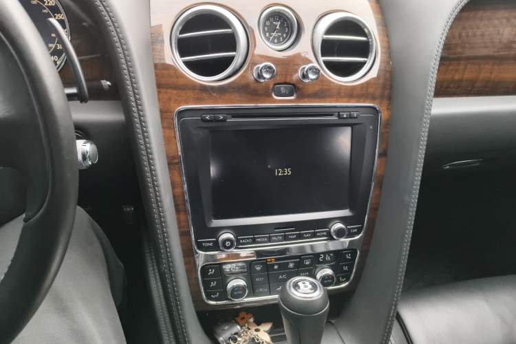 Used Bentley Continental 2012 4.0T GT V8 Audio And AC Panel