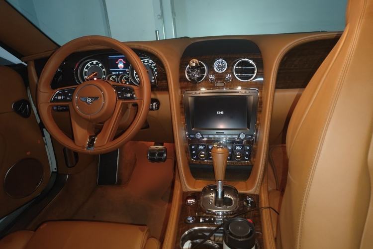 Used Bentley Continental 2012 4.0T GTC V8 Center Console