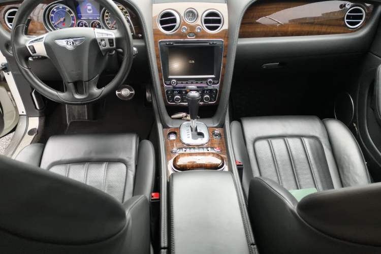 Used Bentley Continental 2012 4.0T GT V8 Center Console