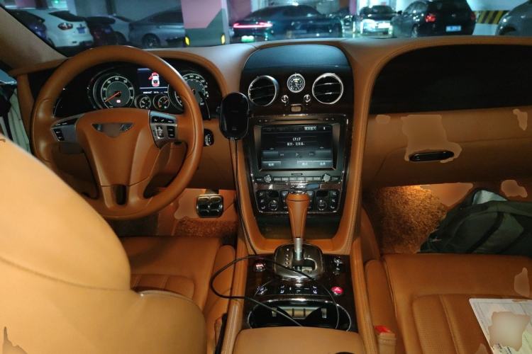 Used Bentley Continental 2012 4.0T GT V8 Center Console