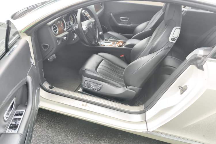 Used Bentley Continental 2012 4.0T GT V8 Driver Seat