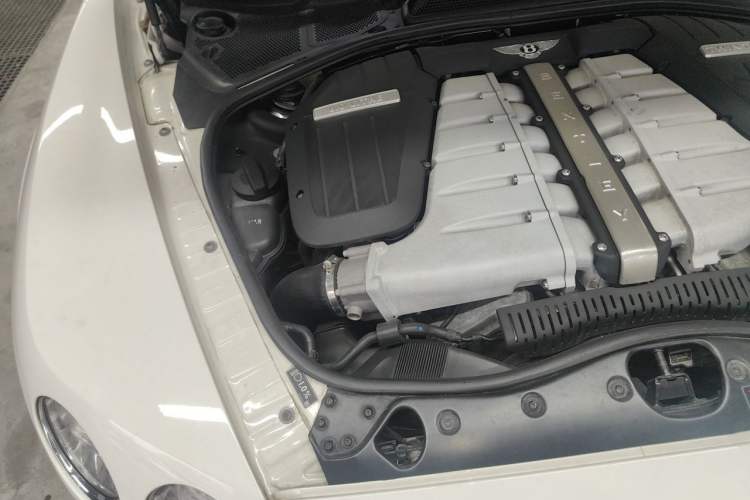 Used Bentley Continental 2012 6.0T GT W12 Engine Bay Right