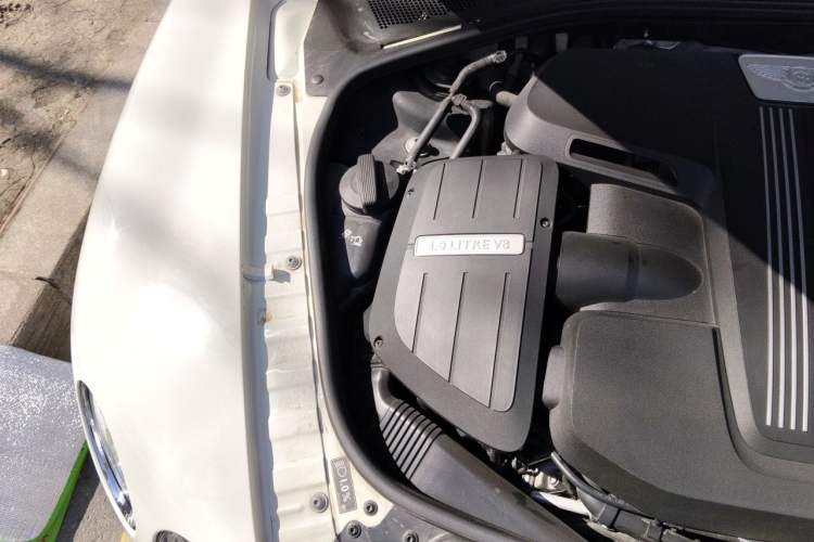 Used Bentley Continental 2012 4.0T GT V8 Engine Bay Right