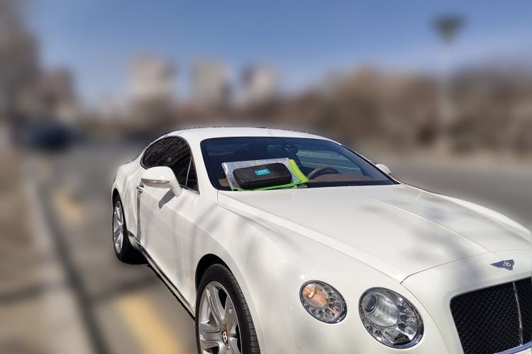 Used Bentley Continental 2012 4.0T GT V8 Front Right 45 Deg