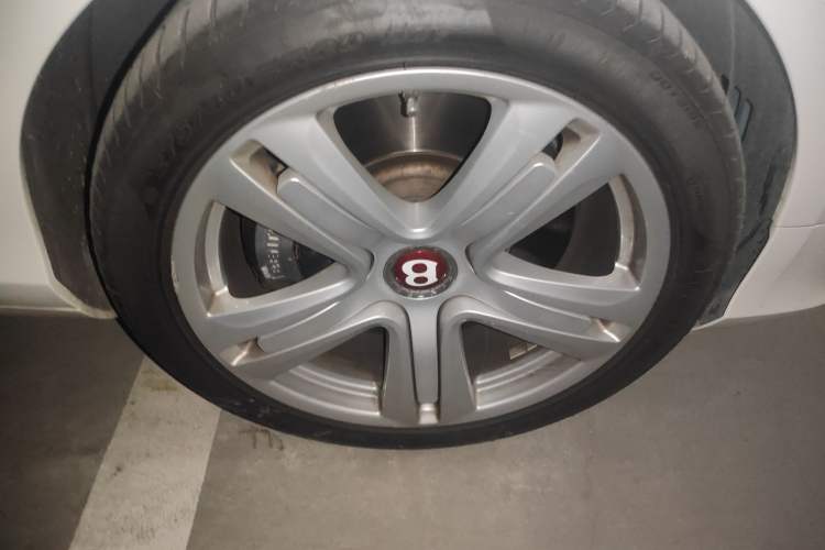 Used Bentley Continental 2012 4.0T GT V8 Right Front Wheel Hub