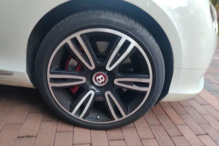 Used Bentley Continental 2012 4.0T GT V8 Right Front Wheel Hub