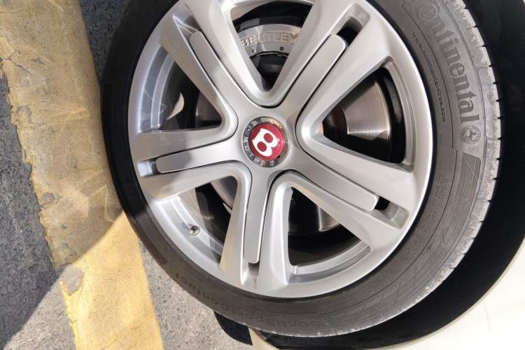 Used Bentley Continental 2012 4.0T GT V8 Right Front Wheel Hub