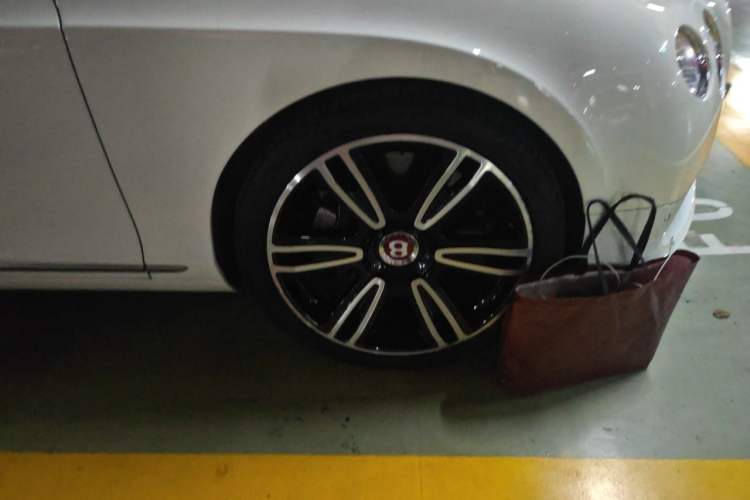 Used Bentley Continental 2012 4.0T GT V8 Right Front Wheel Hub