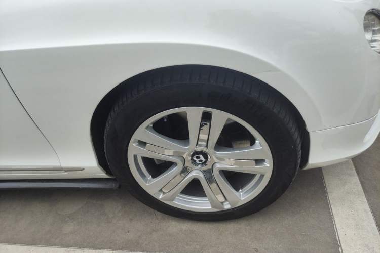 Used Bentley Continental 2012 6.0T GT W12 Right Front Wheel Hub