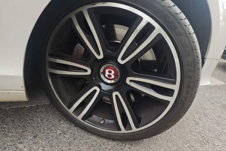 Used Bentley Continental 2012 4.0T GTC V8 Right Front Wheel Hub