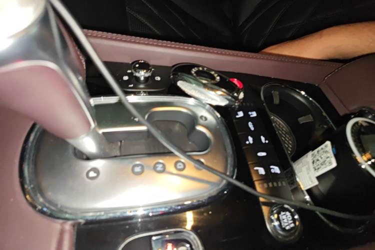 Used Bentley Continental 2014 4.0T GT V8 S Standard Edition Gear Lever