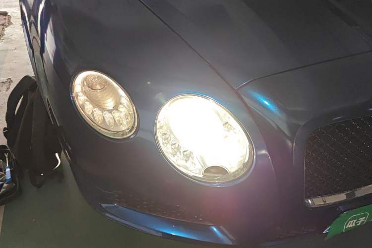 Used Bentley Continental 2014 4.0T GT V8 S Standard Edition Right Front Headlight