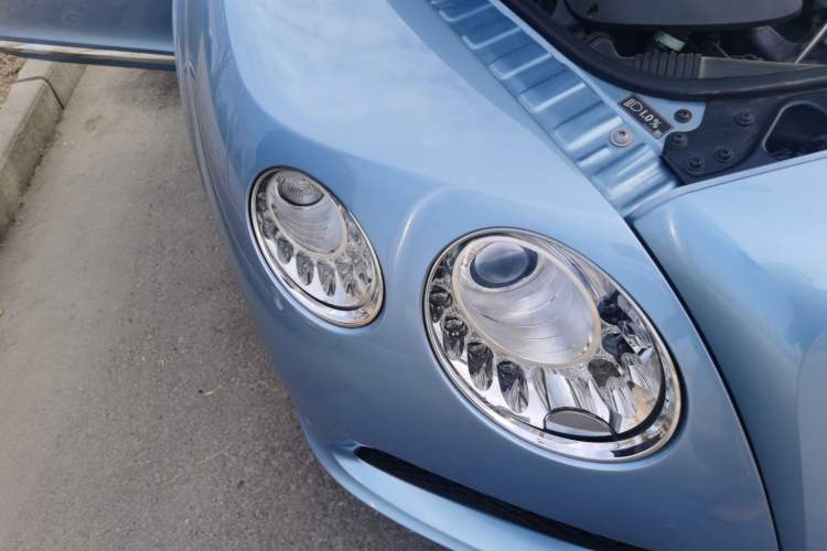 Used Bentley Continental 2014 4.0T GT V8 S Standard Edition Right Front Headlight