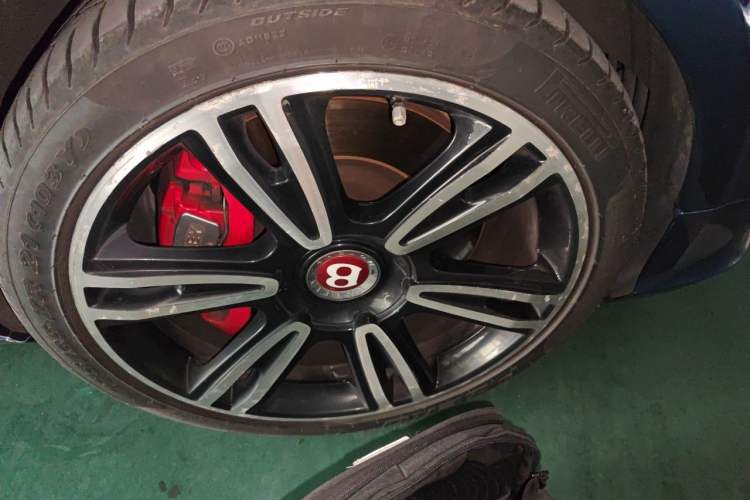 Used Bentley Continental 2014 4.0T GT V8 S Standard Edition Right Front Wheel Hub