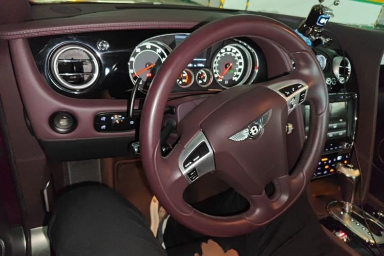 Used Bentley Continental 2014 4.0T GT V8 S Standard Edition Steering Wheel