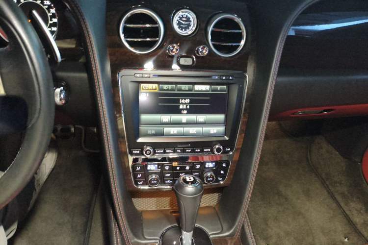 Used Bentley Continental 2015 4.0T GT V8 Standard Edition Audio And AC Panel