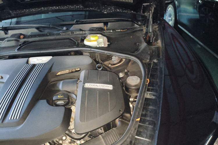 Used Bentley Continental 2015 4.0T GT V8 Standard Edition Engine Bay Left