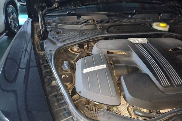 Used Bentley Continental 2015 4.0T GT V8 Standard Edition Engine Bay Right