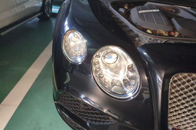 Used Bentley Continental 2015 4.0T GT V8 Standard Edition Right Front Headlight