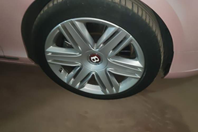 Used Bentley Continental 2015 4.0T GT V8 Standard Edition Right Front Wheel Hub