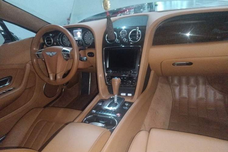 Used Bentley Continental 2015 4.0T GT V8 Standard Edition Center Console