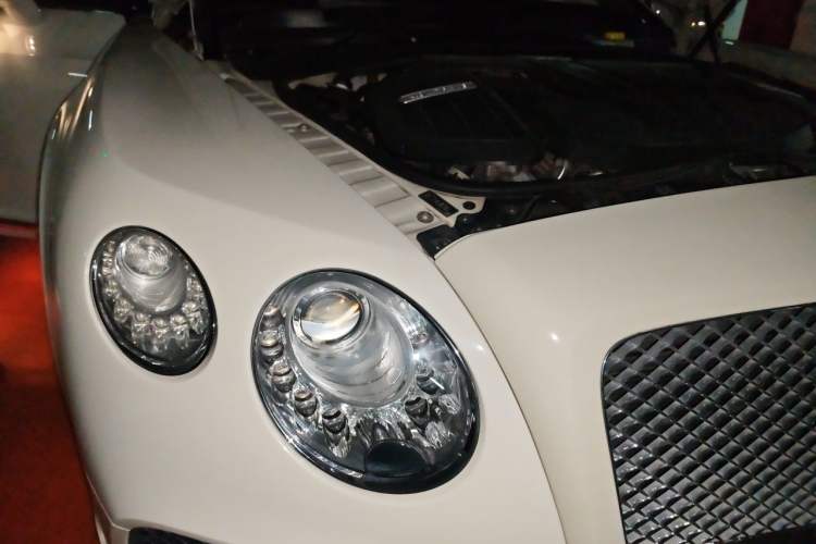 Used Bentley Continental 2015 4.0T GT V8 Standard Edition Engine Bay Right
