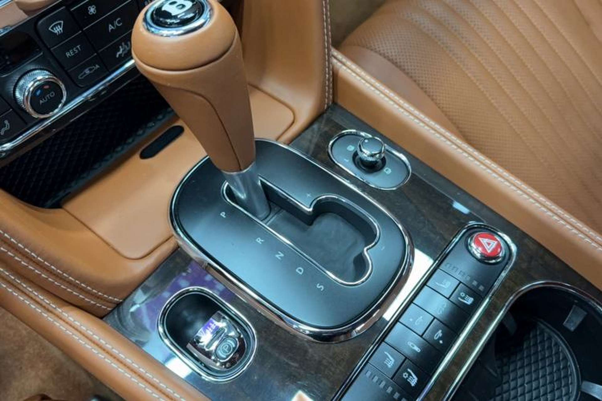 Used Bentley Continental 2015 4.0T GT V8 Standard Edition Gear Lever
