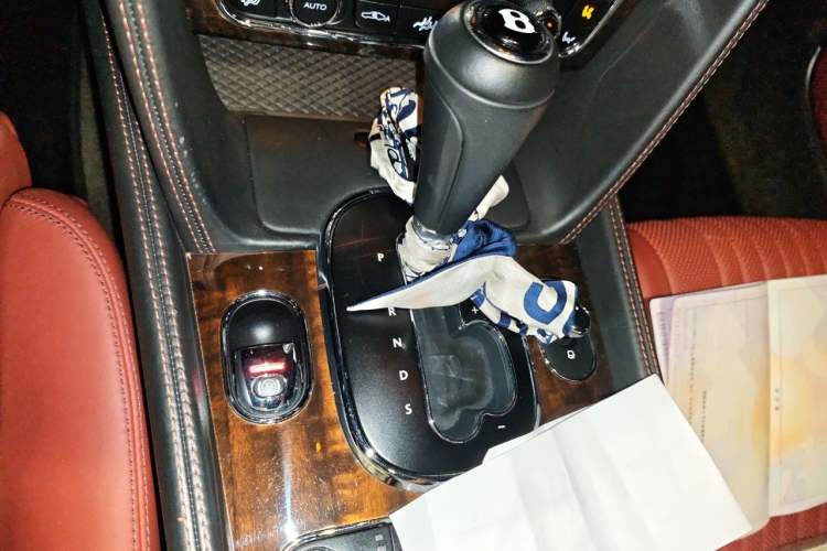 Used Bentley Continental 2015 4.0T GT V8 Standard Edition Gear Lever