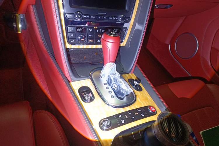 Used Bentley Continental 2015 4.0T GT V8 Standard Edition Gear Lever