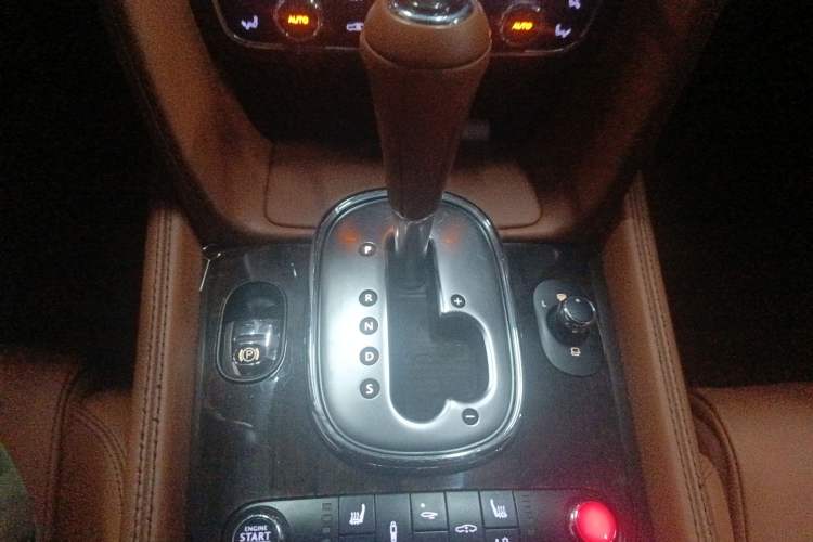 Used Bentley Continental 2015 4.0T GT V8 Standard Edition Gear Lever