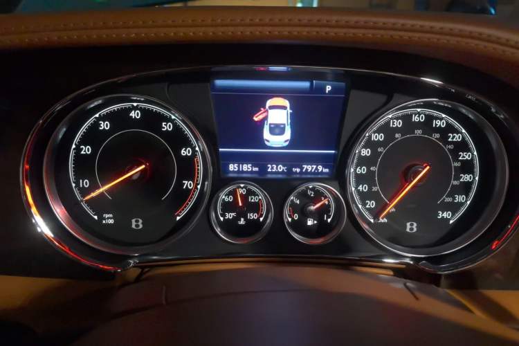 Used Bentley Continental 2015 4.0T GT V8 Standard Edition Instrument Cluster