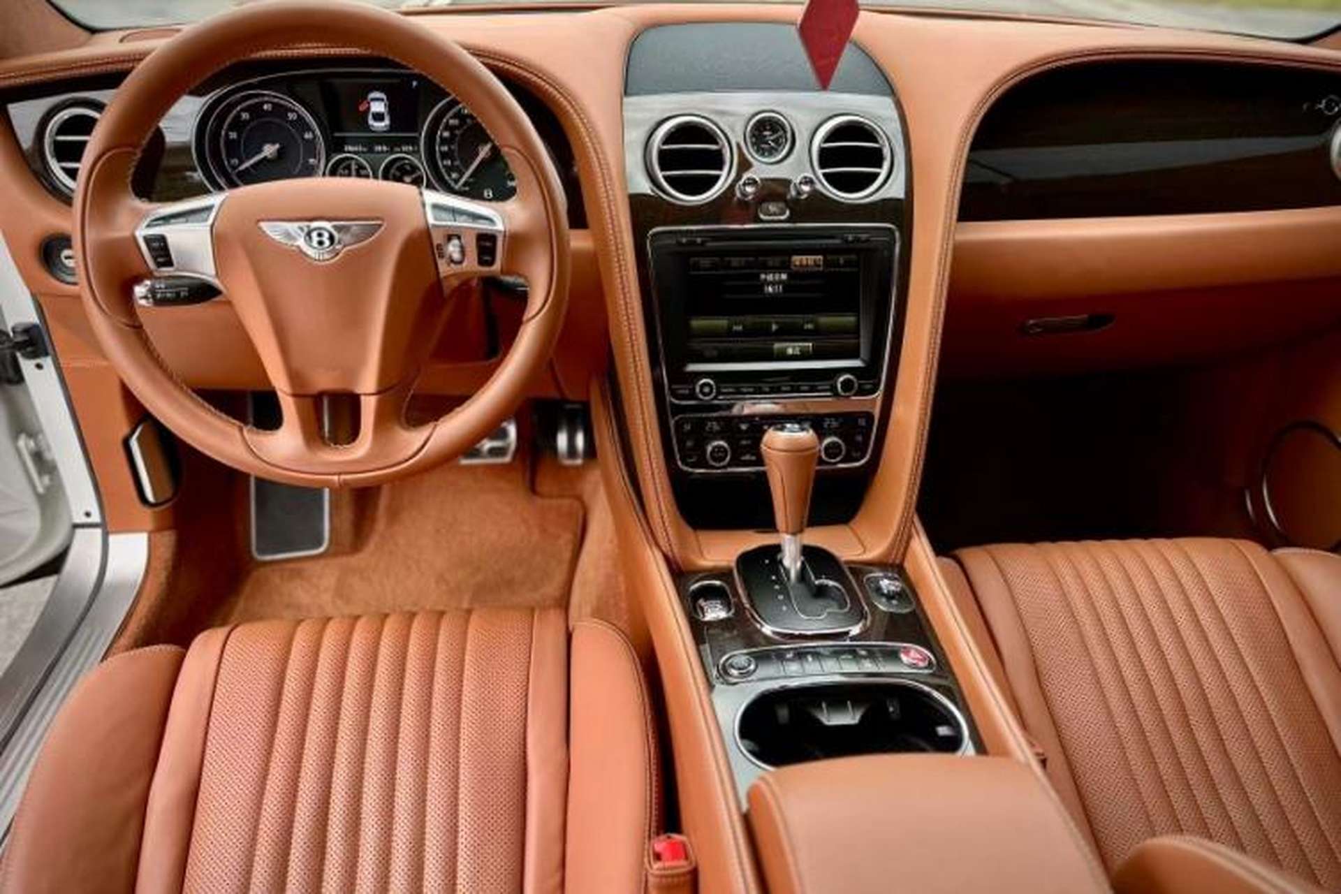 Used Bentley Continental 2015 4.0T GT V8 Standard Edition Interior 1
