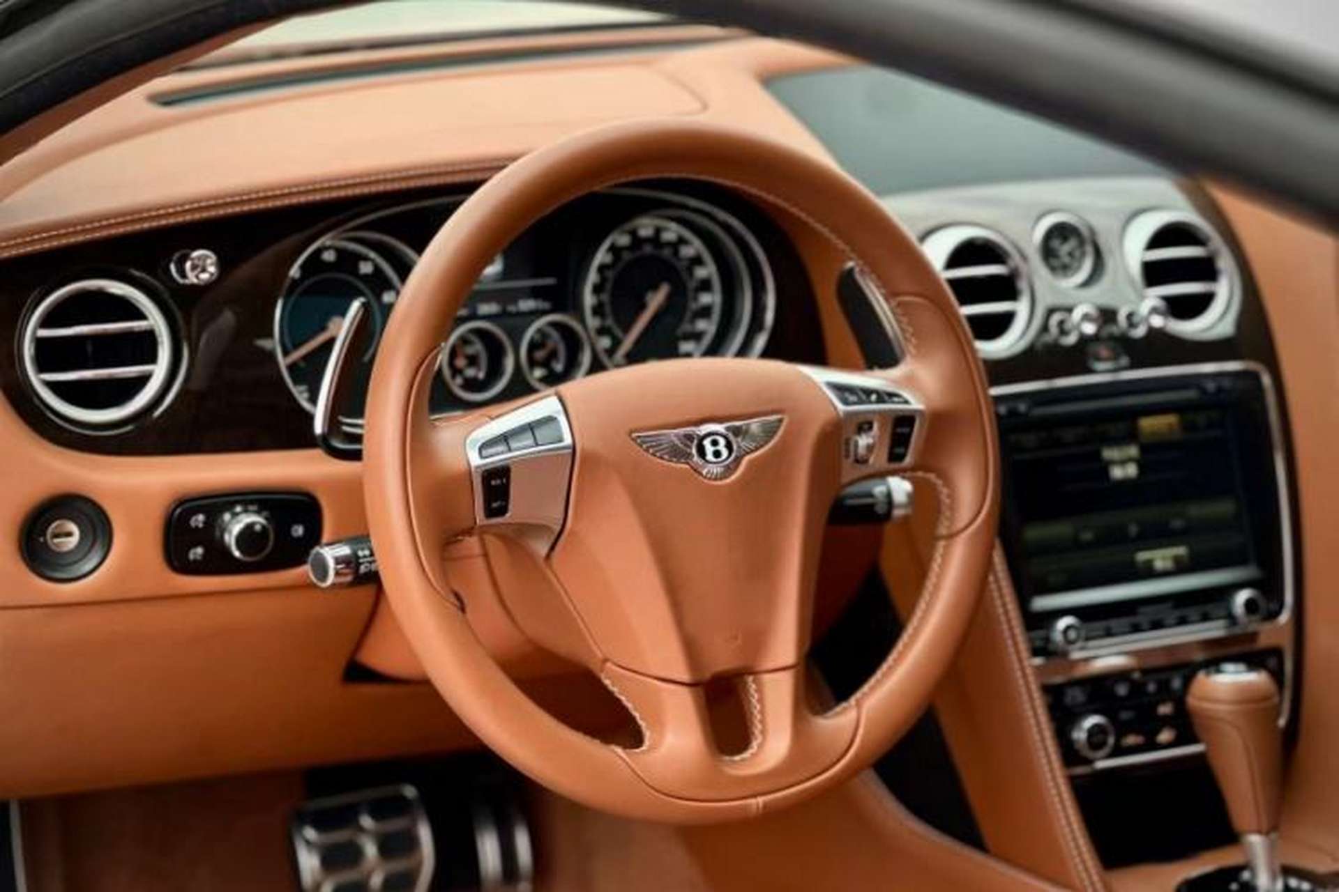 Used Bentley Continental 2015 4.0T GT V8 Standard Edition Interior 2