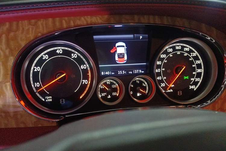 Used Bentley Continental 2015 4.0T GT V8 Standard Edition Odometer Close Up