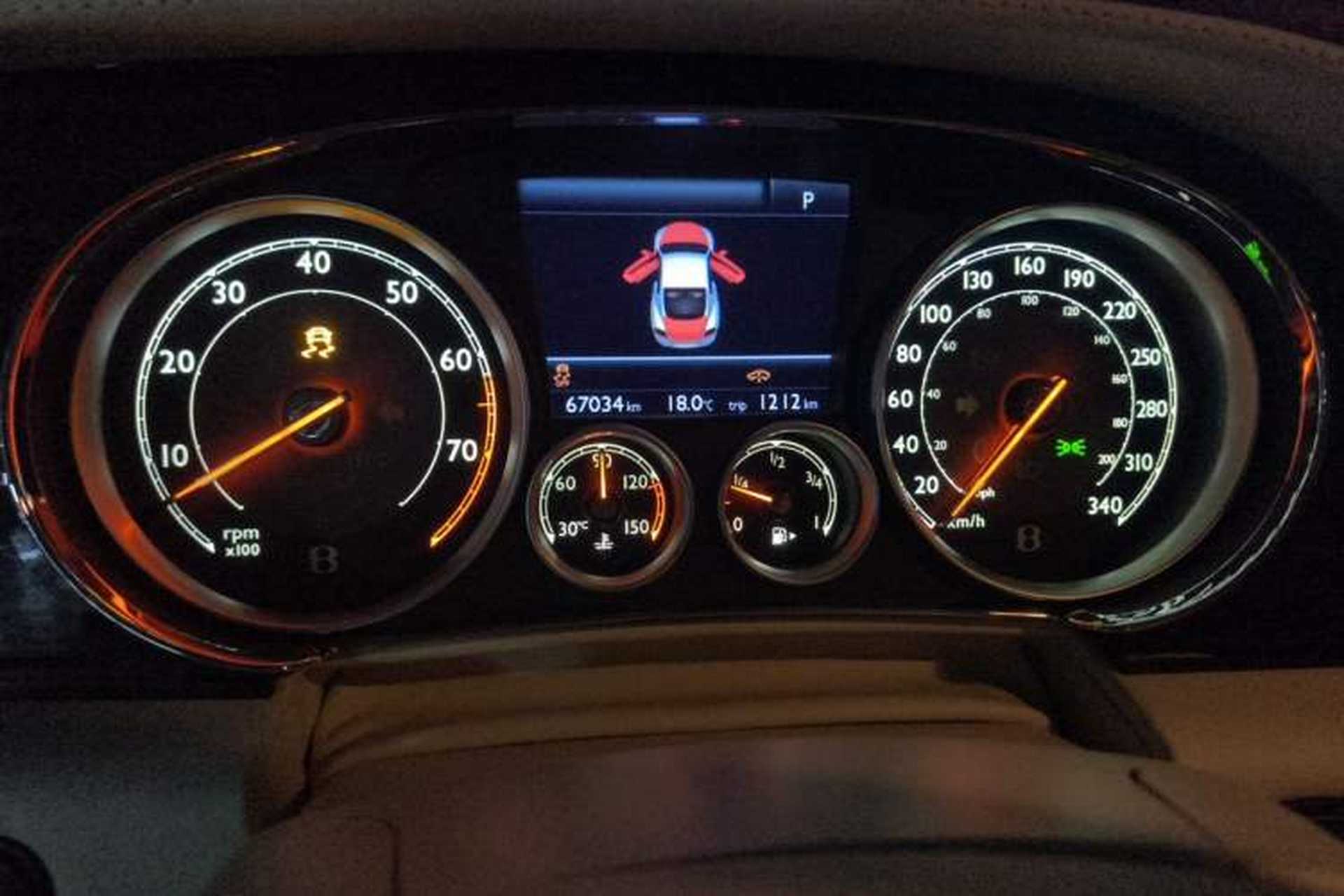 Used Bentley Continental 2015 4.0T GT V8 S Standard Edition Odometer Close Up