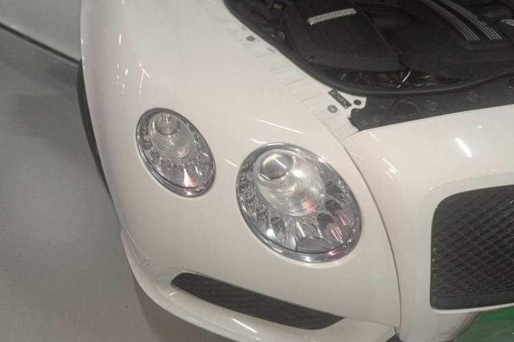 Used Bentley Continental 2015 4.0T GT V8 Standard Edition Right Front Headlight