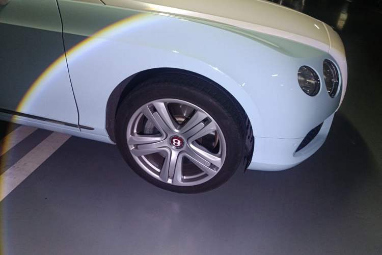 Used Bentley Continental 2015 4.0T GT V8 Standard Edition Right Front Wheel Hub