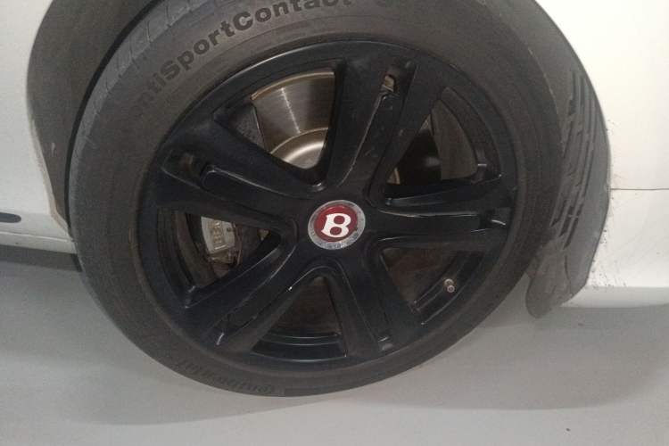 Used Bentley Continental 2015 4.0T GT V8 Standard Edition Right Front Wheel Hub