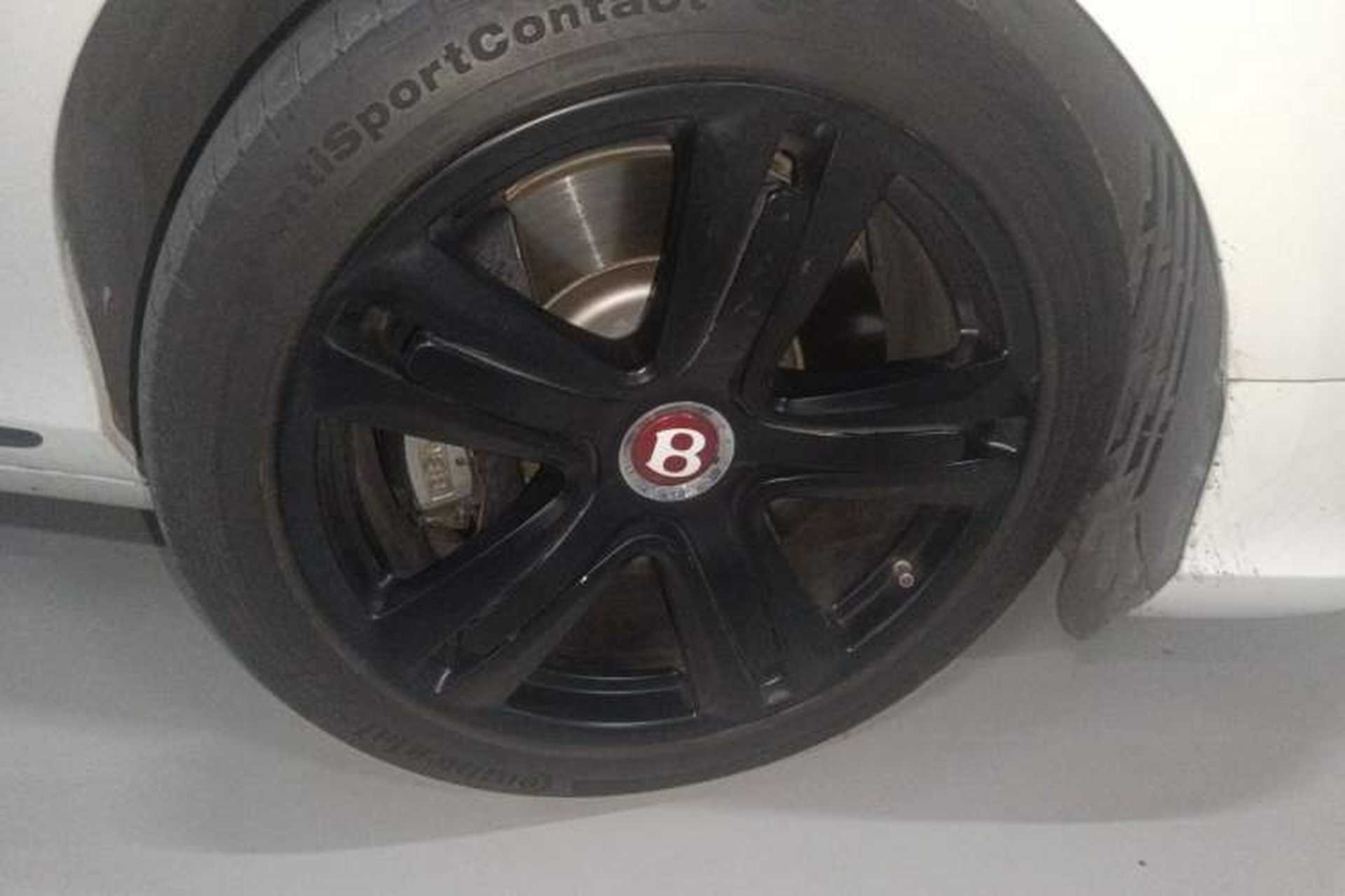 Used Bentley Continental 2015 4.0T GT V8 Standard Edition Right Front Wheel Hub