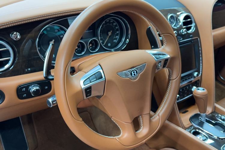 Used Bentley Continental 2015 4.0T GT V8 Standard Edition Steering Wheel