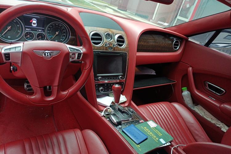 Used Bentley Continental 2016 4.0T GT V8 Standard Edition Center Console