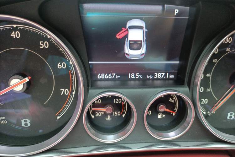 Used Bentley Continental 2016 4.0T GT V8 Standard Edition Odometer Close Up