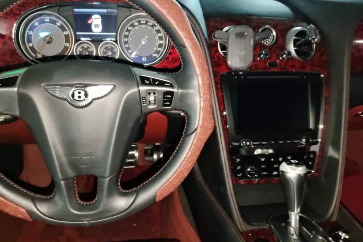 Used Bentley Continental 2016 4.0T GT V8 S Standard Edition Center Console