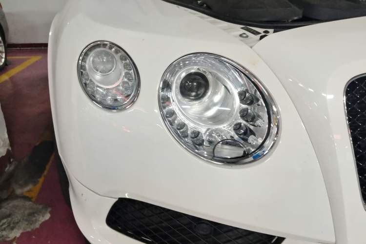 Used Bentley Continental 2016 4.0T GT V8 S Standard Edition Right Front Headlight