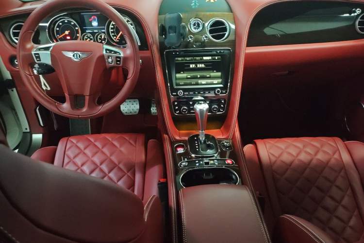 Used Bentley Continental 2017 4.0T GT V8 Convertible Audio And AC Panel